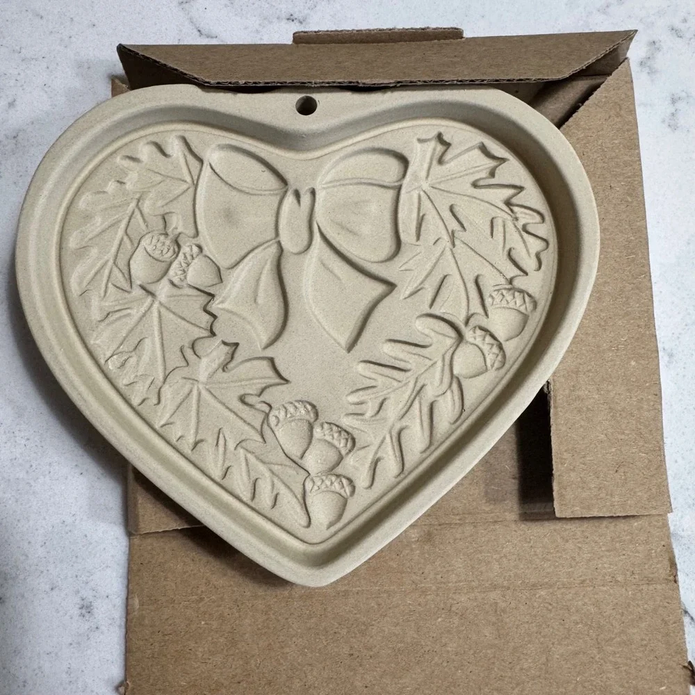 Pampered Chef Autumn Wreath Stoneware Mold‎ Heart Limited Edition 2003 NIB